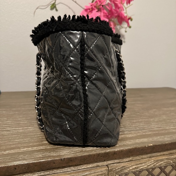 CHANEL Tweed Tote Bag - Picture 8 of 16